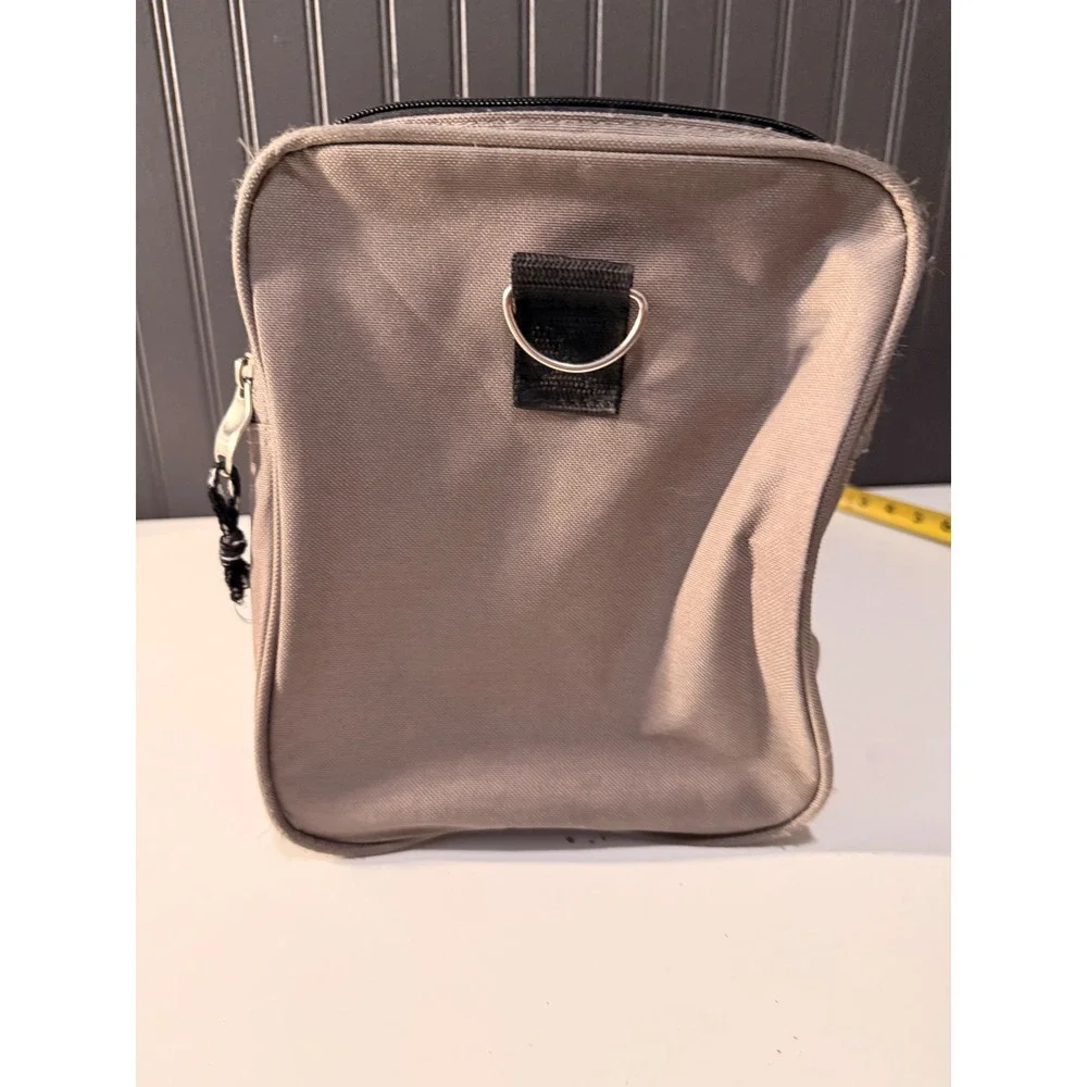 Gray rockland duffle bag